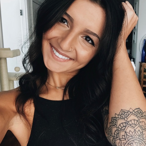 Meet your Posher, Victoria - Picture 1 of 1